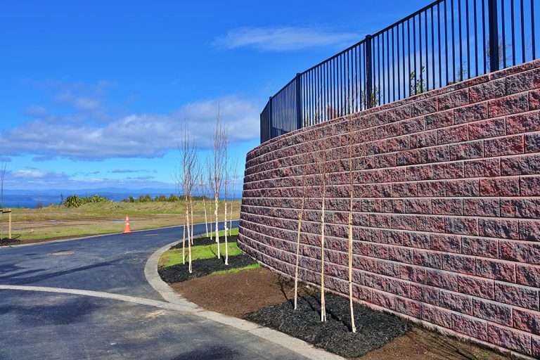 Allan Block® Retaining Wall System – Brentwood Estate